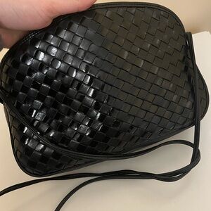 Vintage 80s Aspecrs Black Leather Woven Crossbody Bag from Saks Fifth Avenue 🖤👛